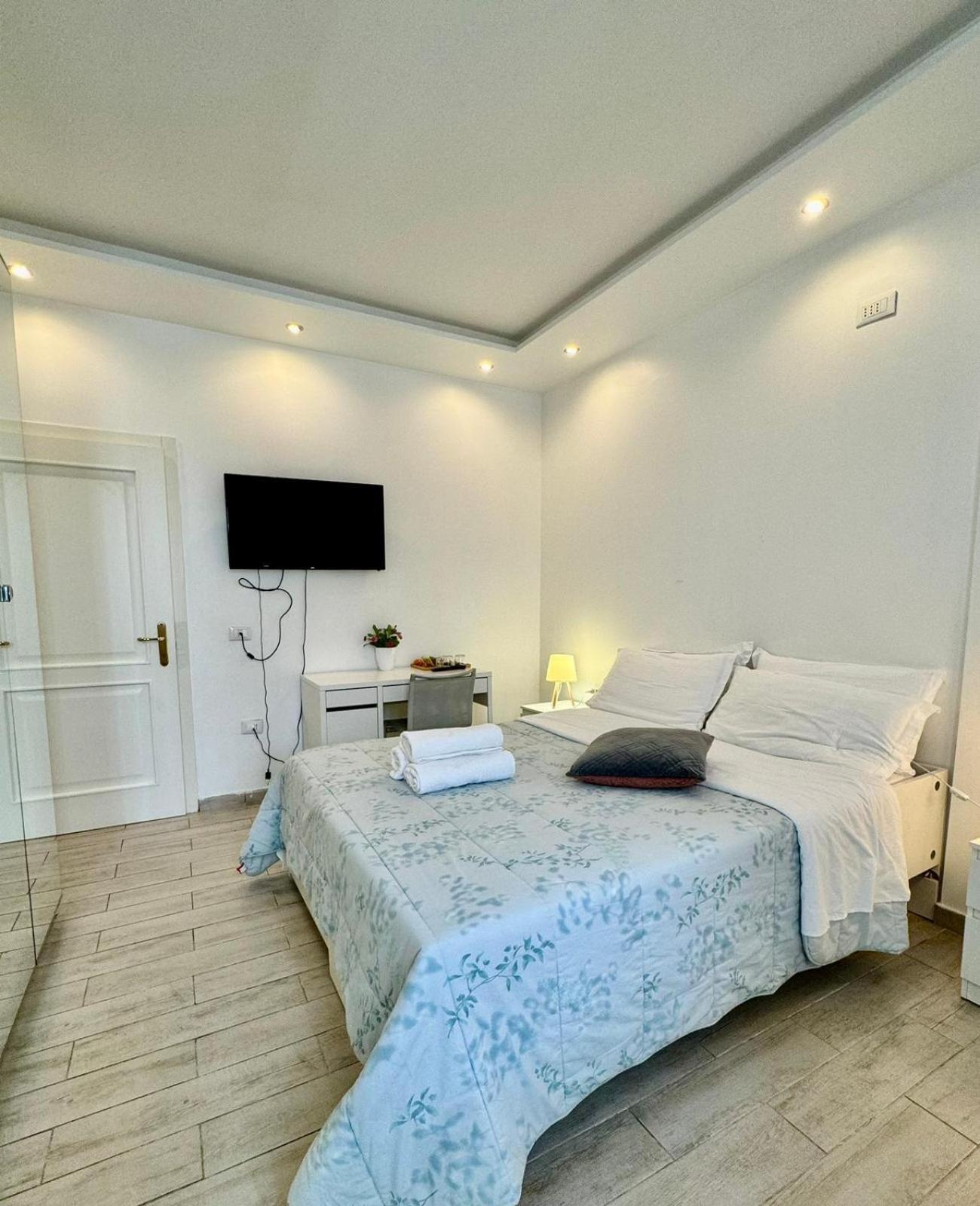 Modern Room With Private Bathroom ترينتو المظهر الخارجي الصورة